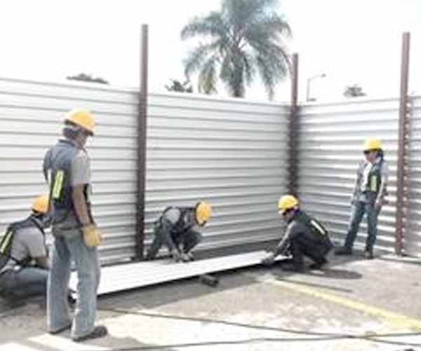 Construcción de instalaciones industriales nuevas y de complemento de procesos.