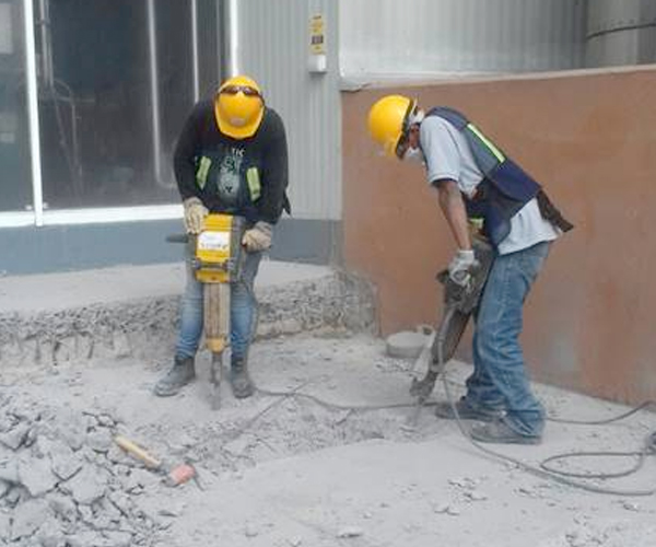 Construcción de instalaciones industriales nuevas y de complemento de procesos.